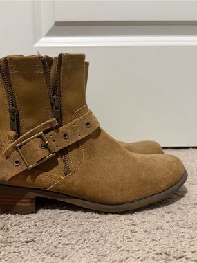 Suede Moto Ankle Boots with Buckle - Tan
